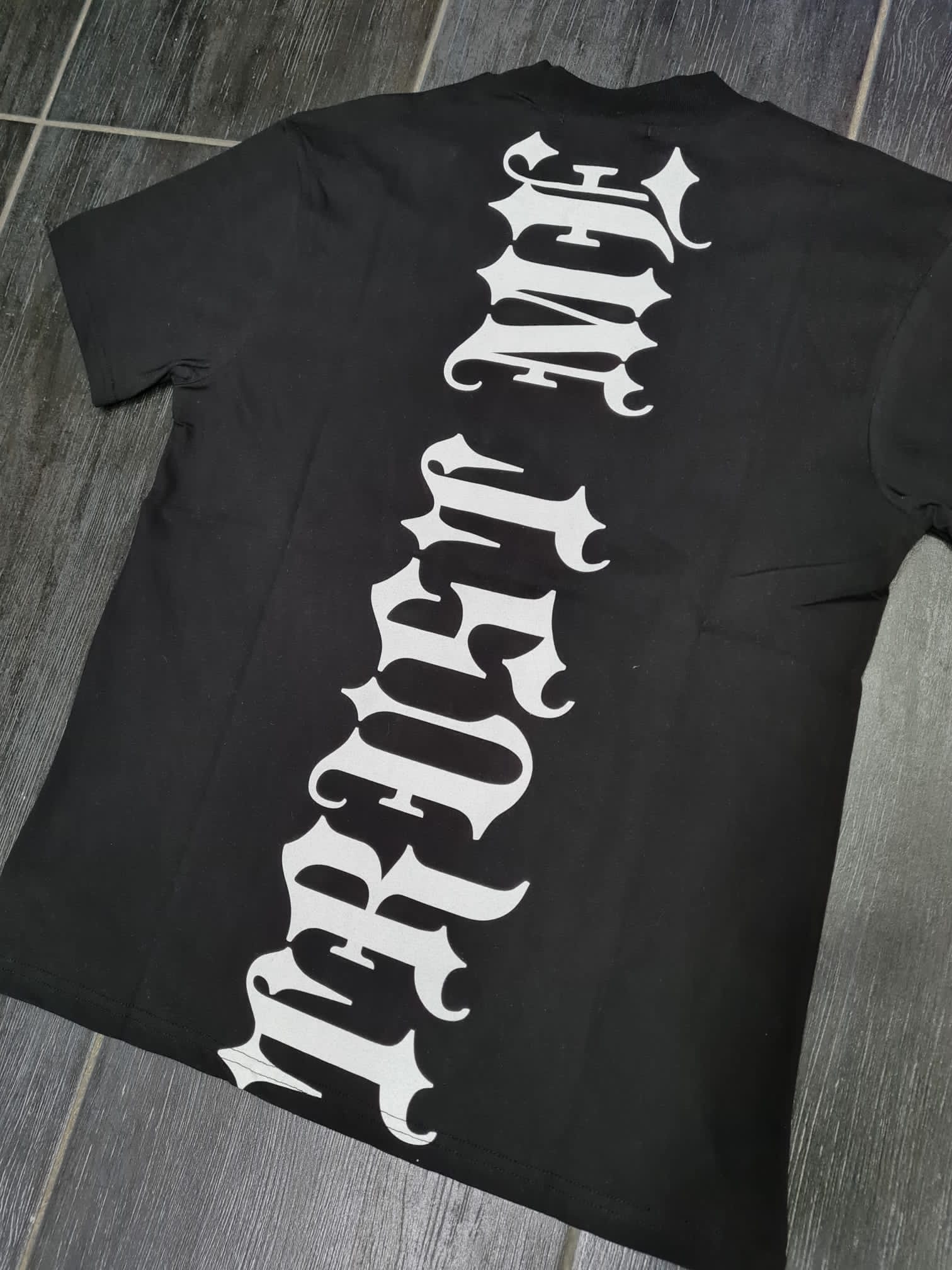T-Shirt TRUST ME