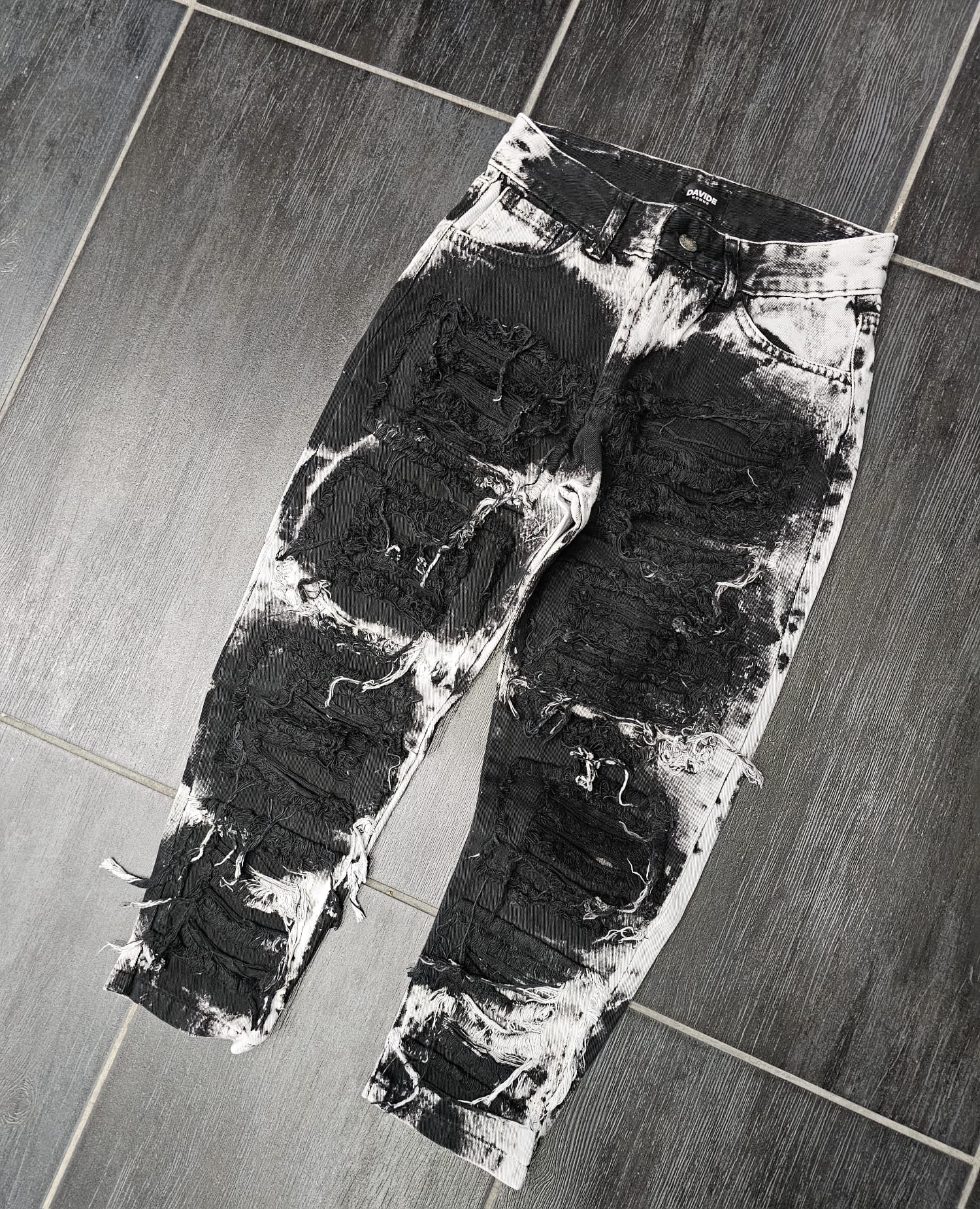 JEANS RIPPED MOD 109