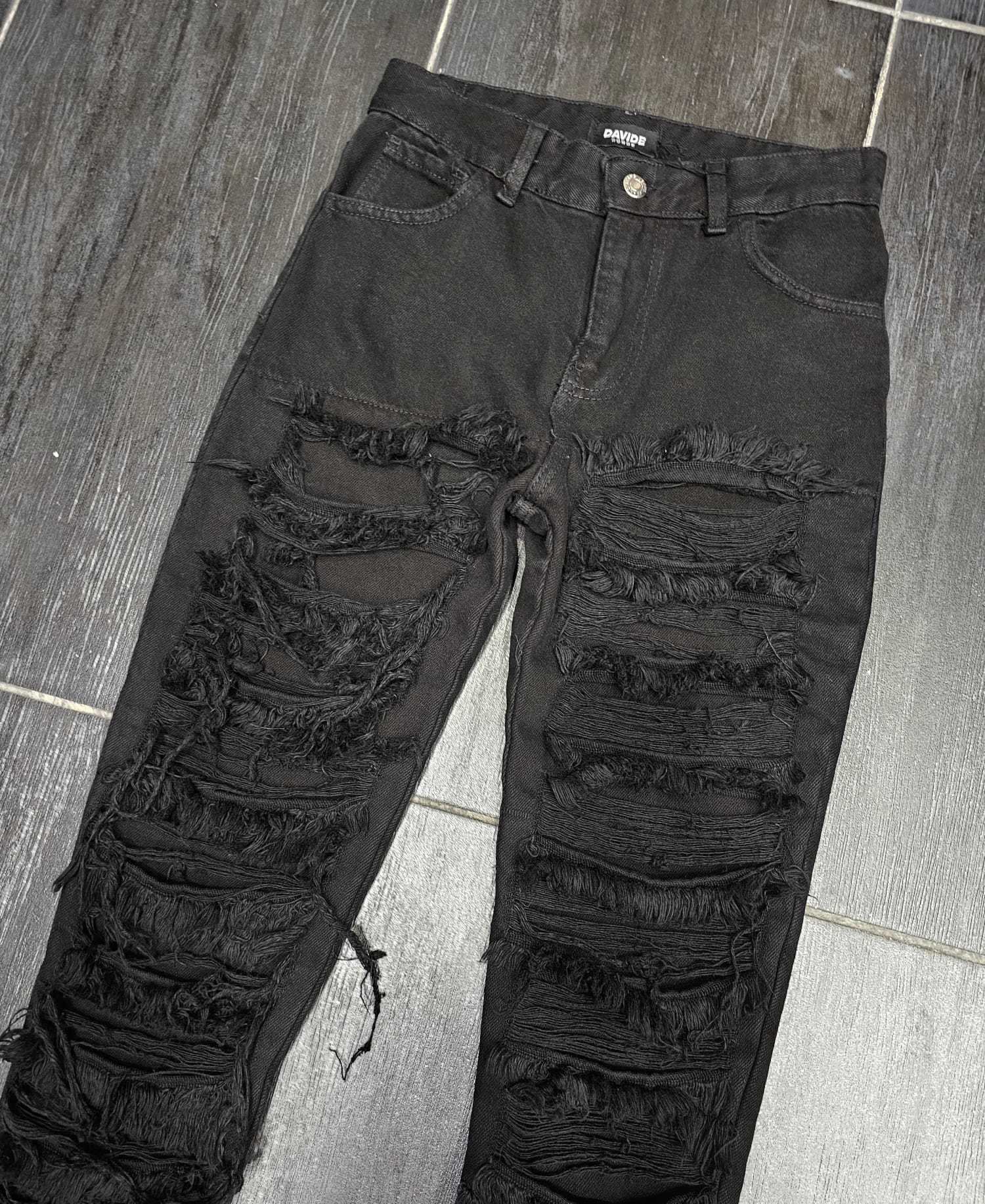 JEANS RIPPED MOD 106