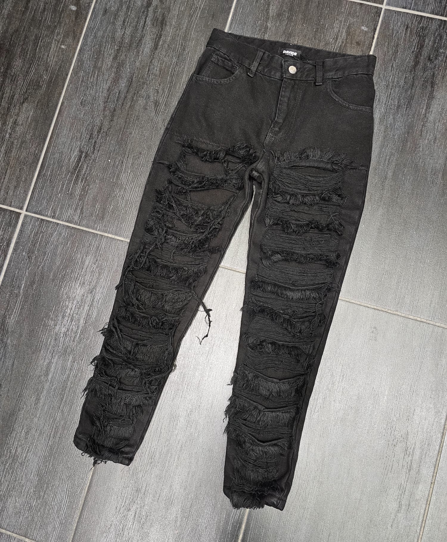 JEANS RIPPED MOD 106