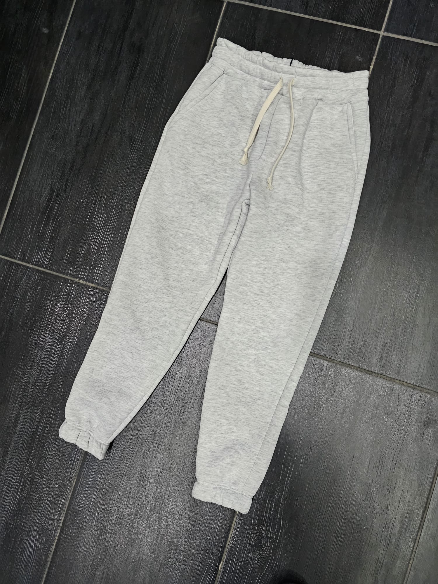 Pantatuta FELPATO lacci beige grigio n