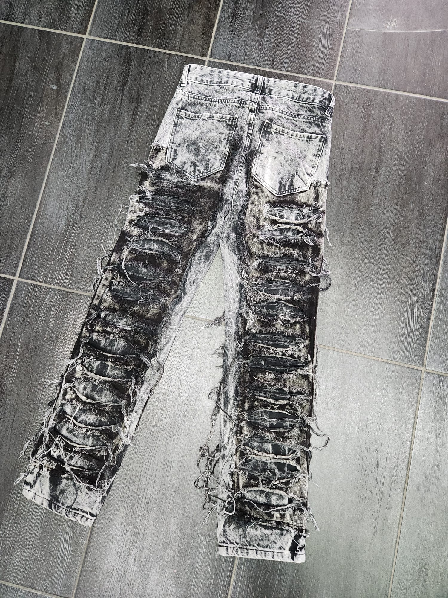 JEANS RIPPED MOD 152