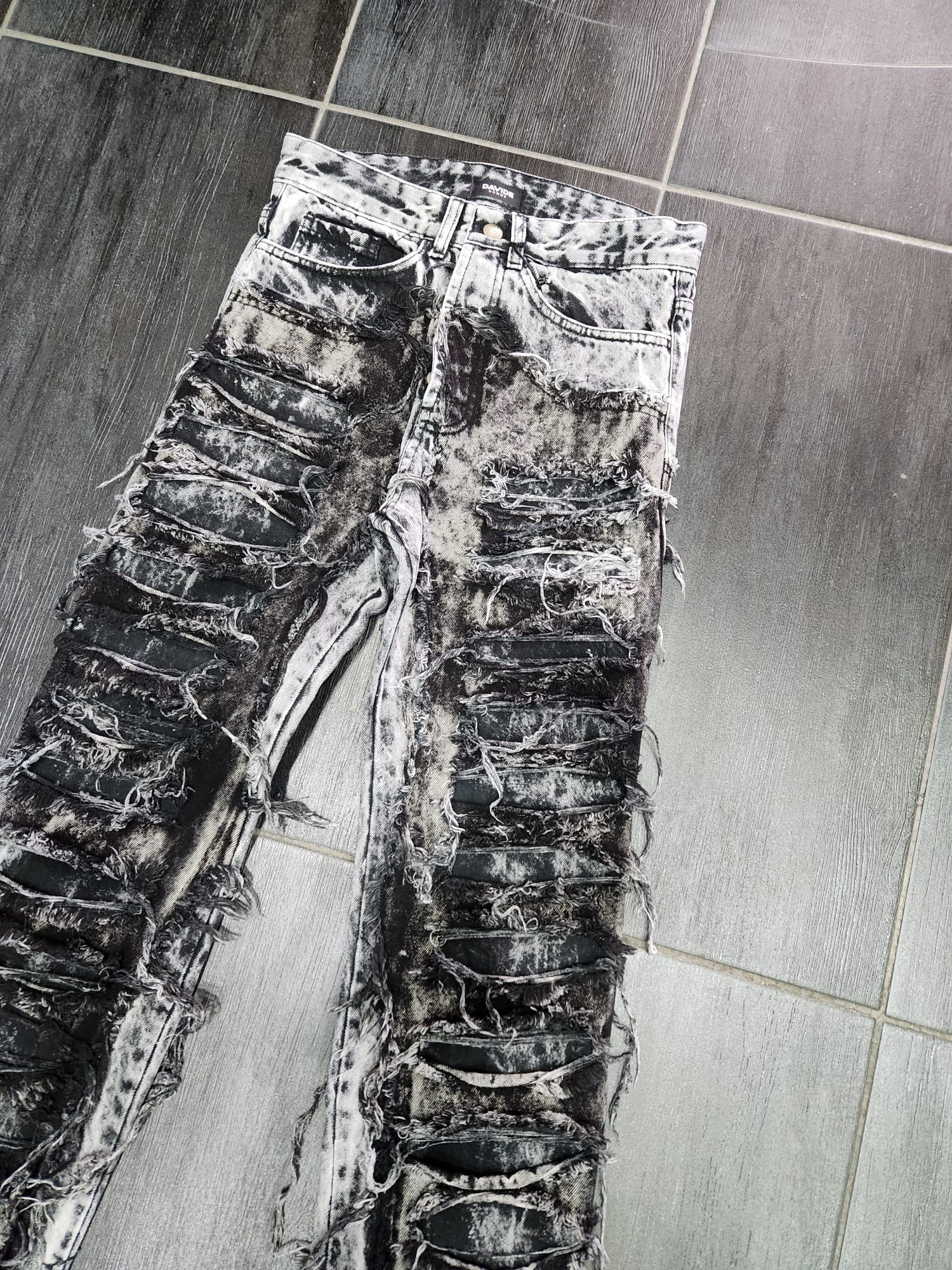 JEANS RIPPED MOD 152