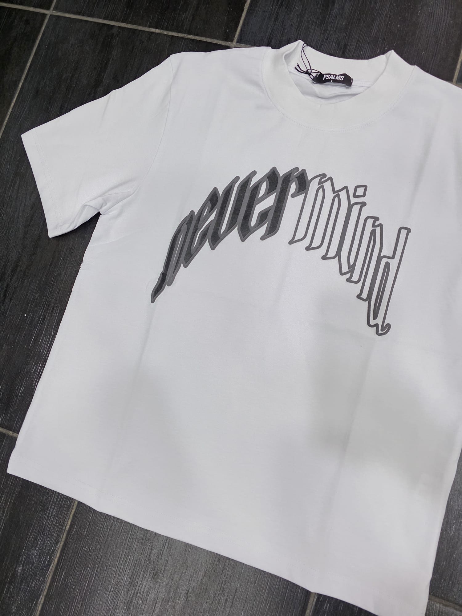 T-Shirt mod nevermind uomo