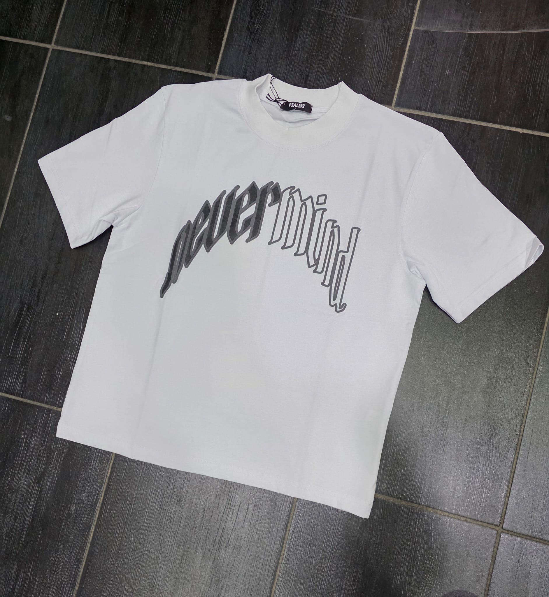 T-Shirt mod nevermind uomo