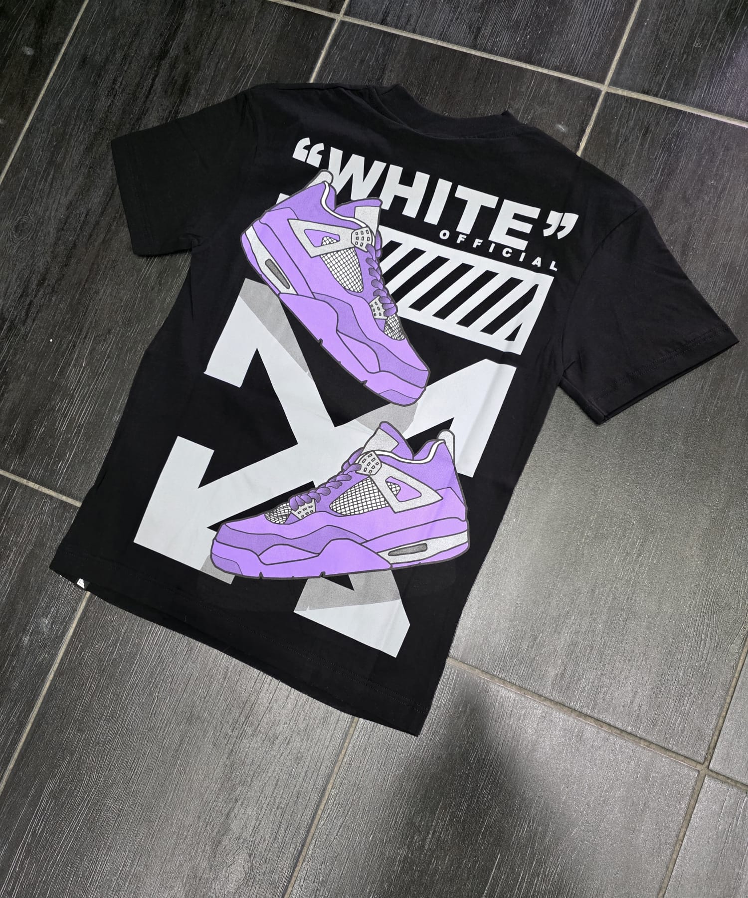 T-Shirt mod scarpa viola