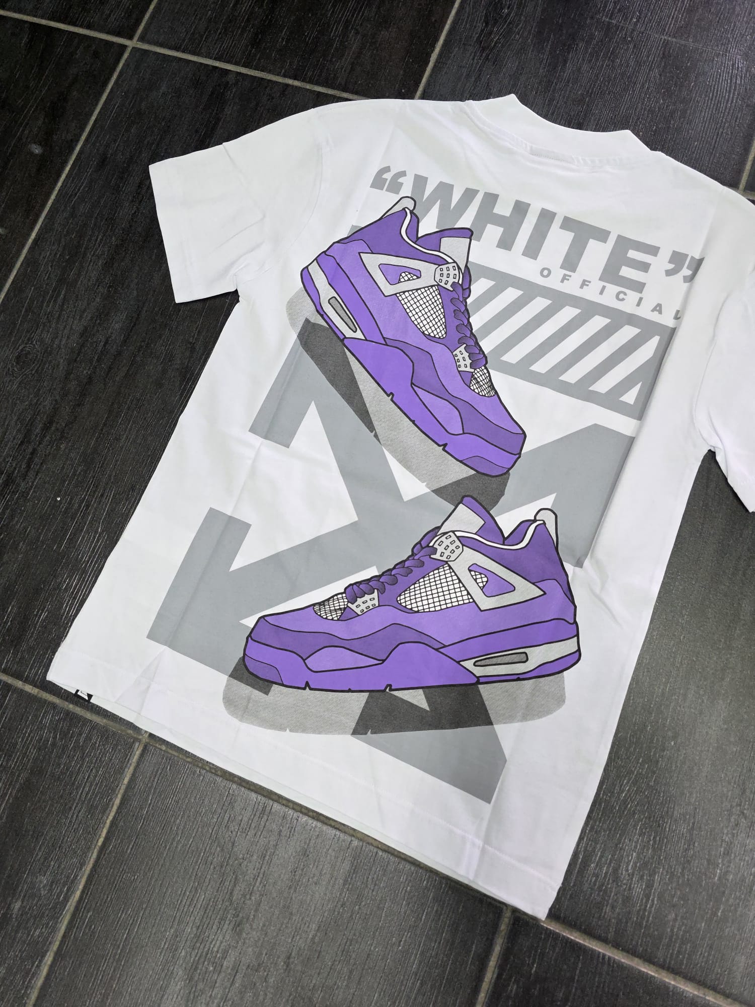 T-Shirt mod scarpa viola