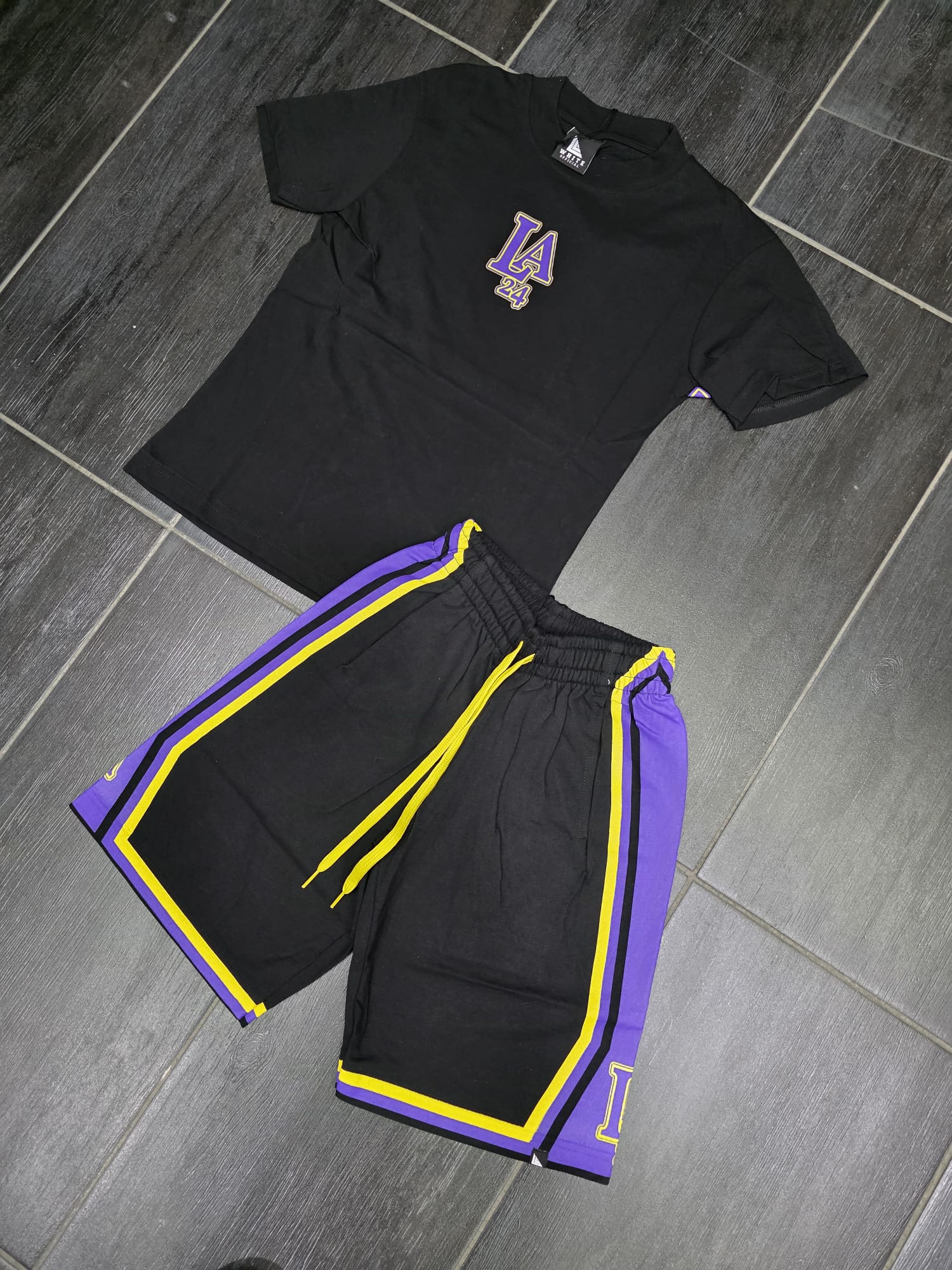 COMPLETO LAKERS
