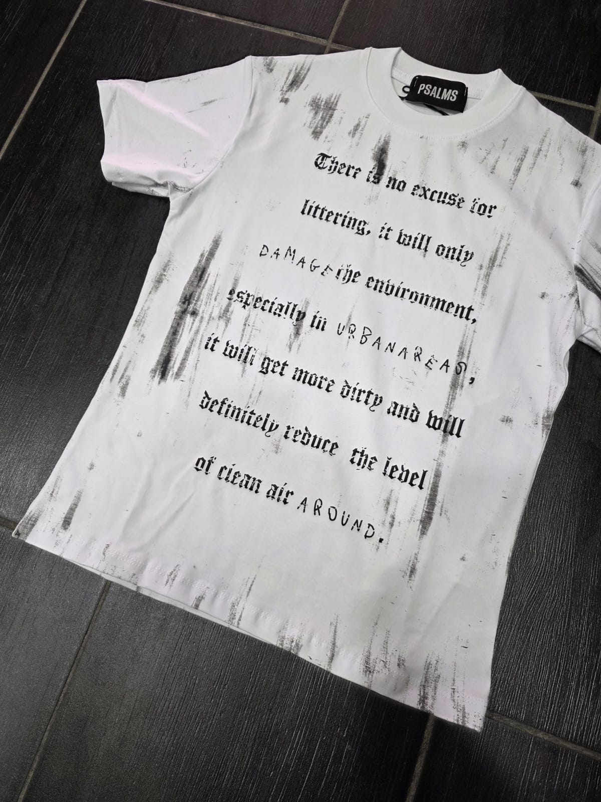 T-SHIRT MOD SCRITTE