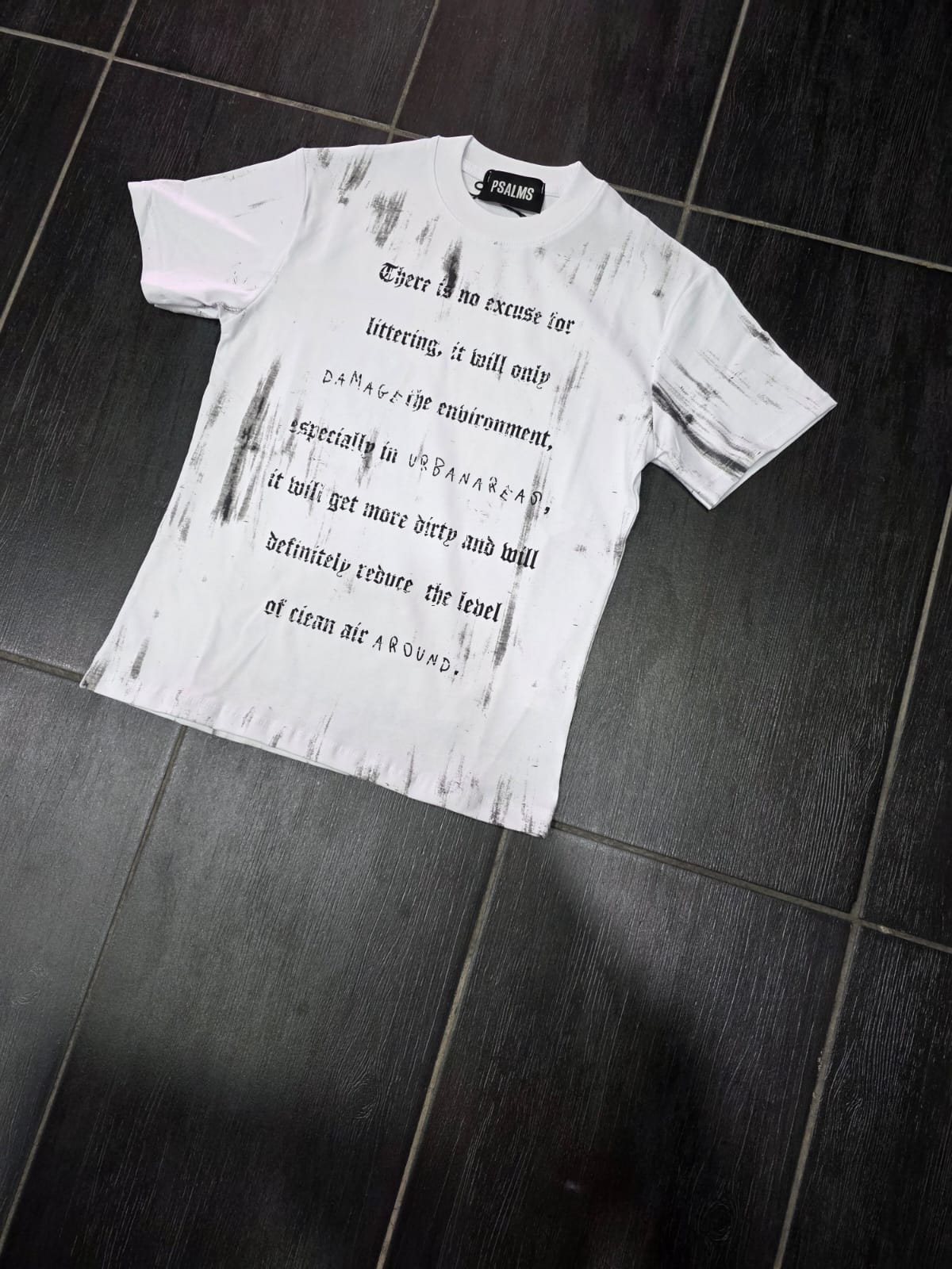T-SHIRT MOD SCRITTE