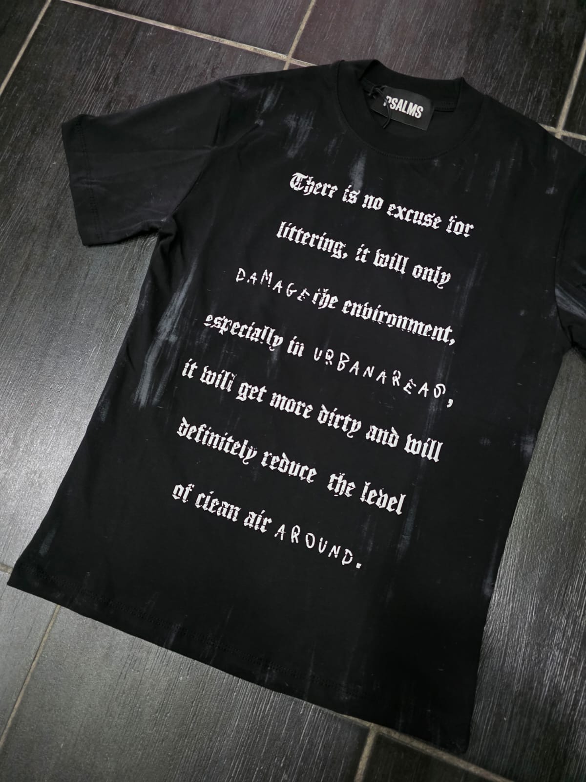 T-SHIRT MOD SCRITTE