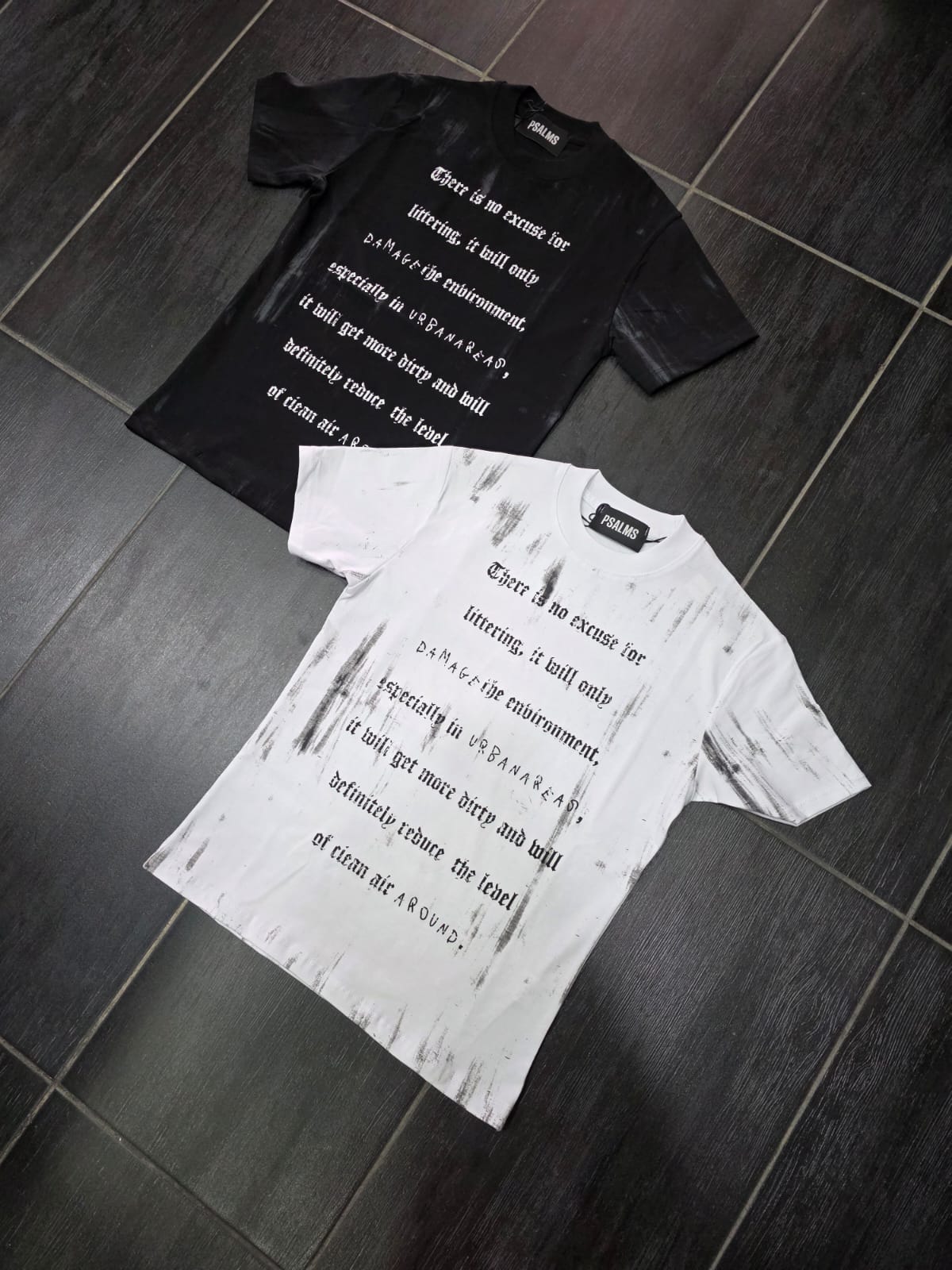 T-SHIRT MOD SCRITTE