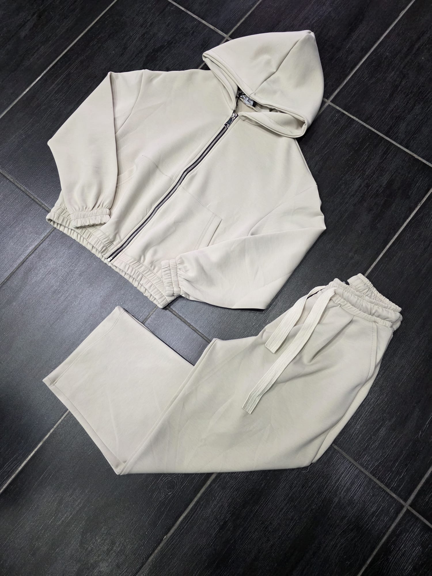 TUTA BASIC J