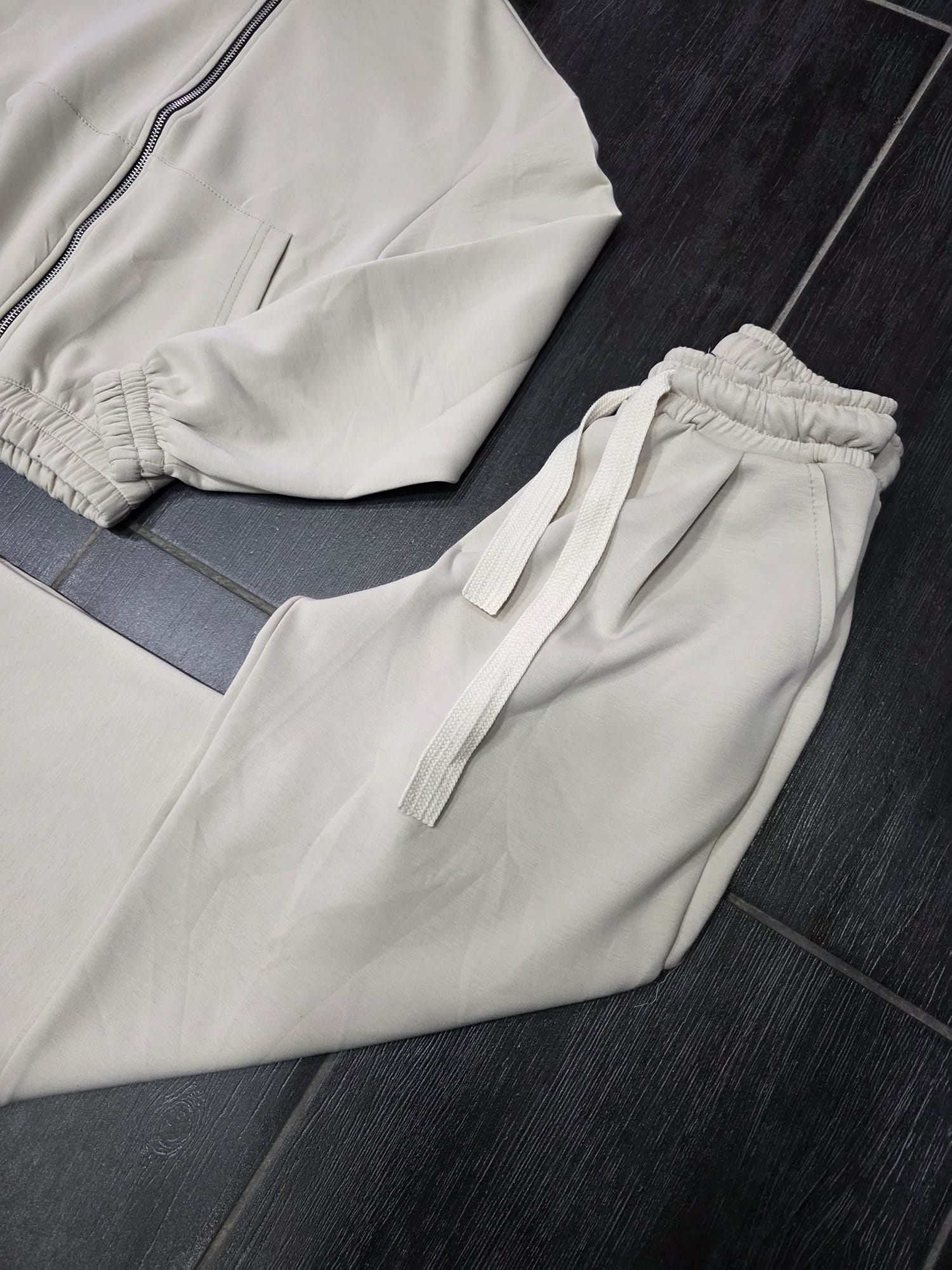 TUTA BASIC J