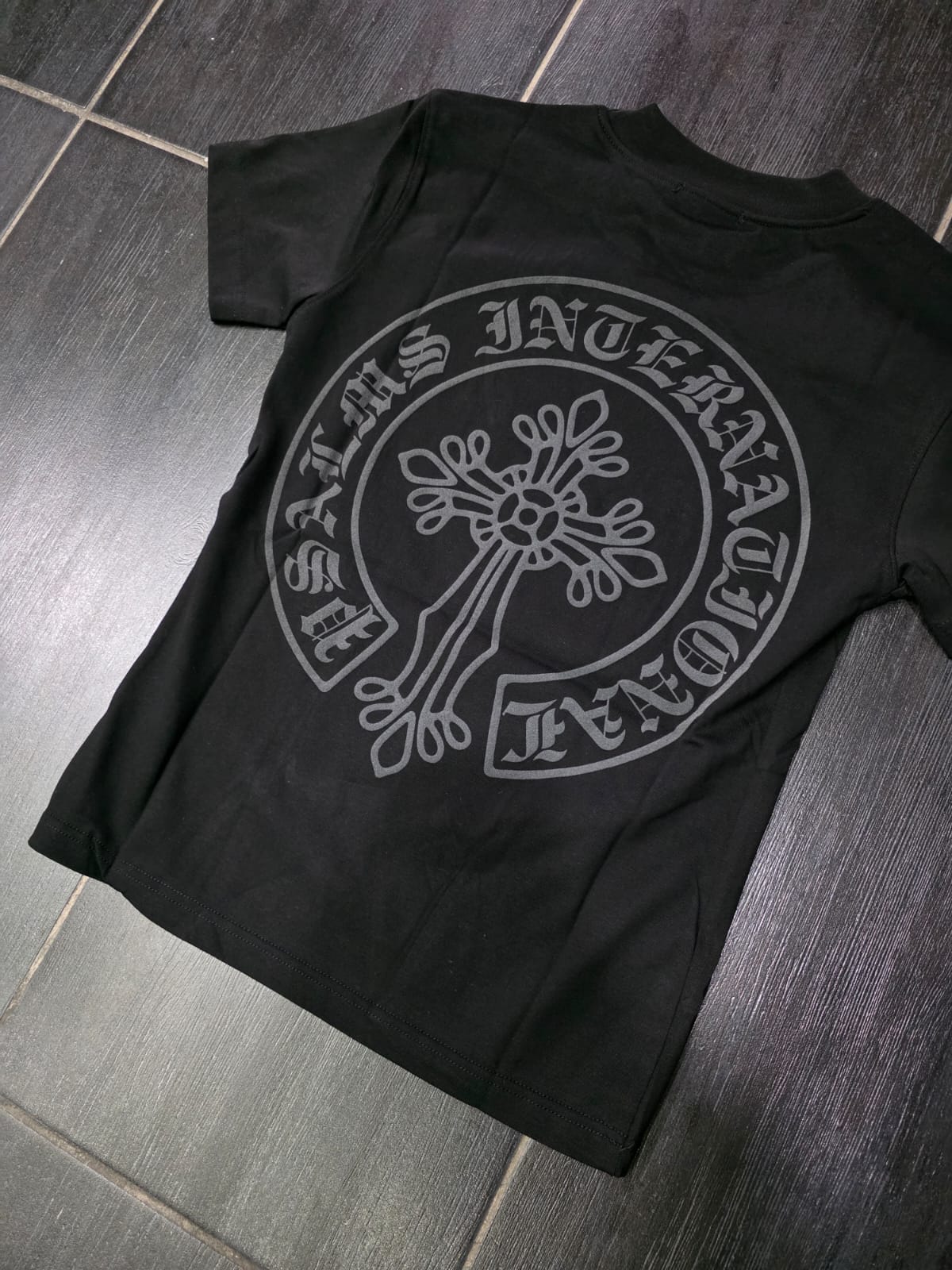 T-SHIRT MOD CROCE GOMMATA