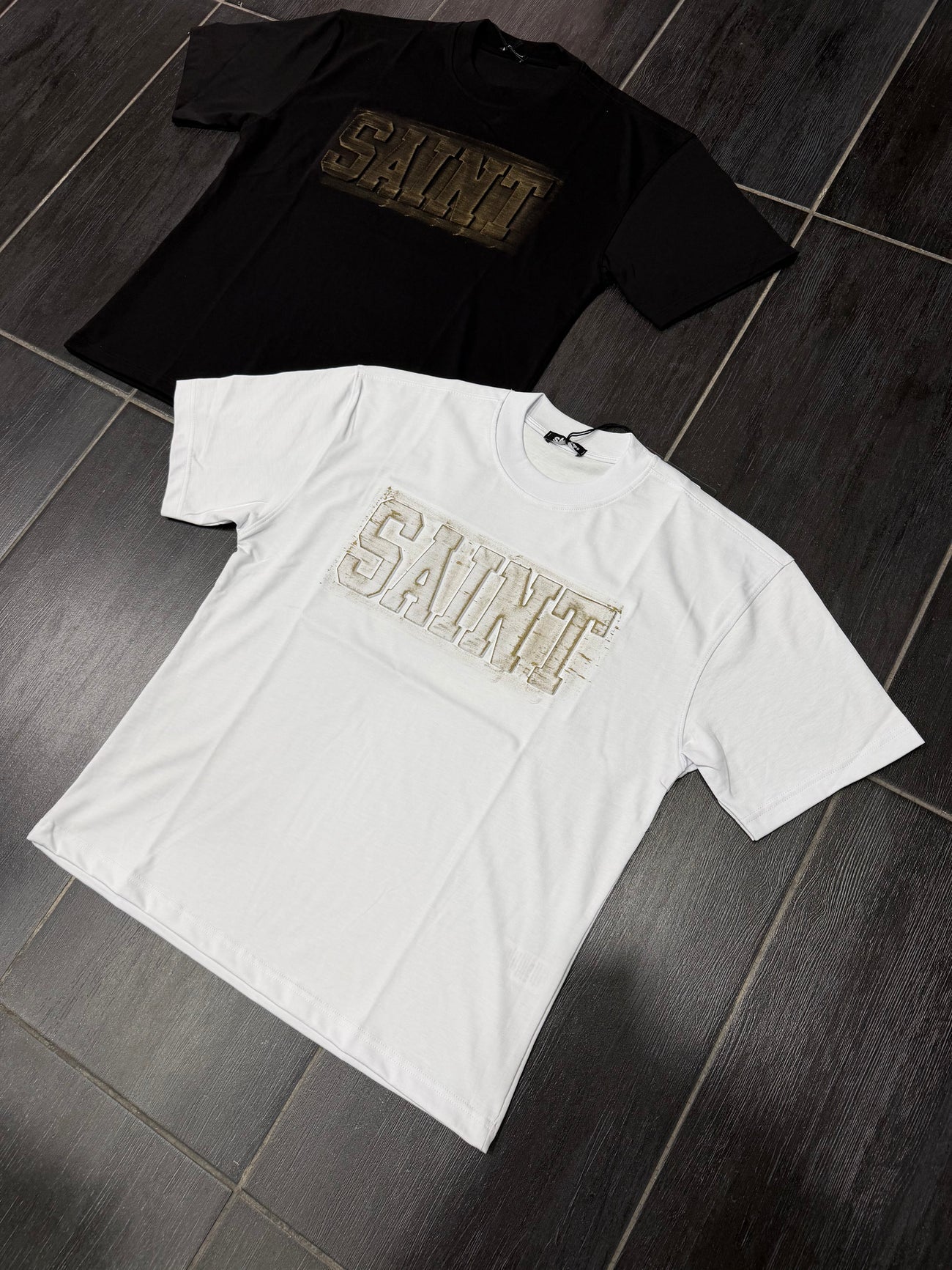 T-Shirt mod SAINT 3D 1050 UOMO + JEANS MOD 2061 + CAPPELLO MOD R