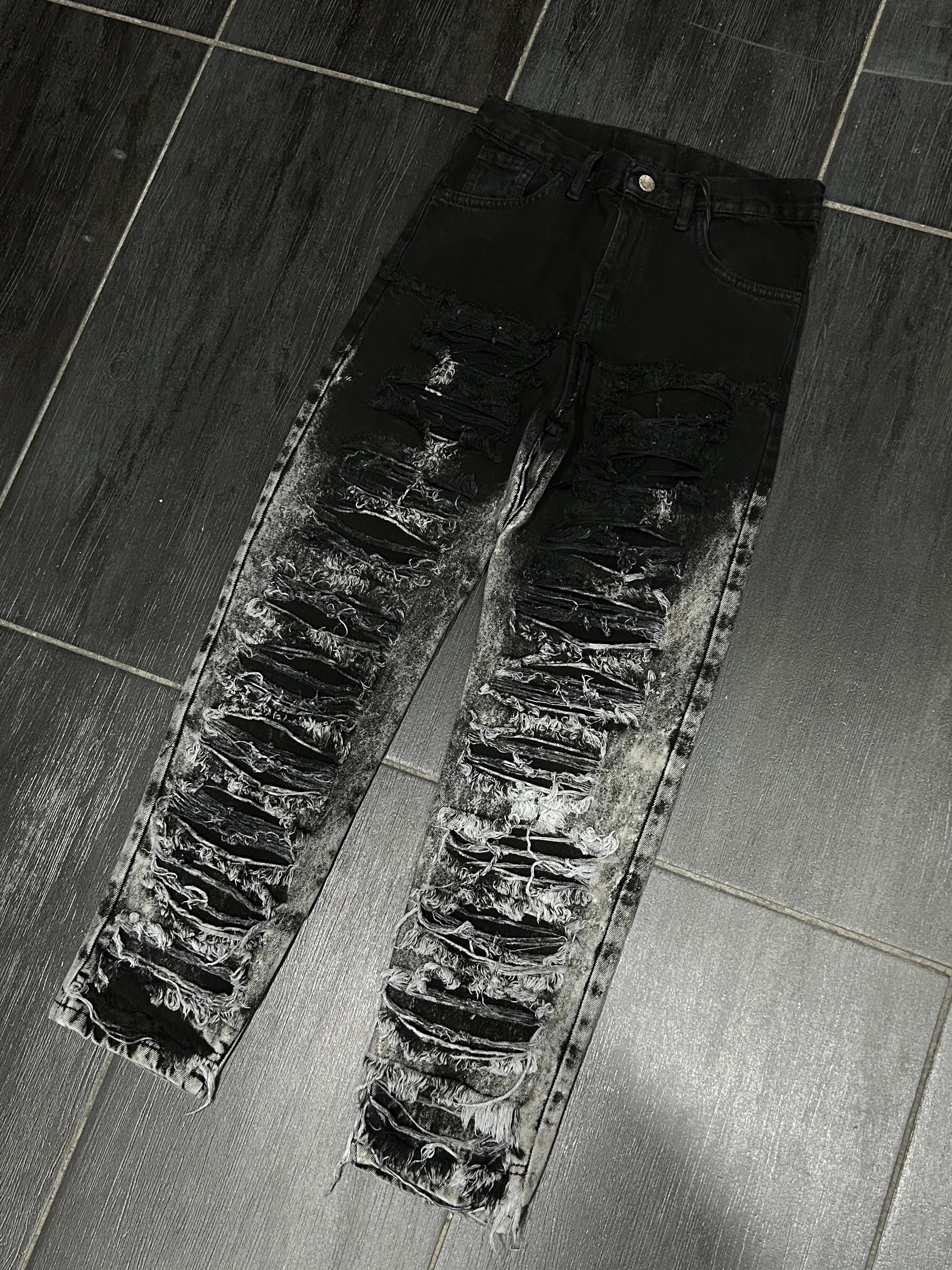 JEANS RIPPED MOD 234
