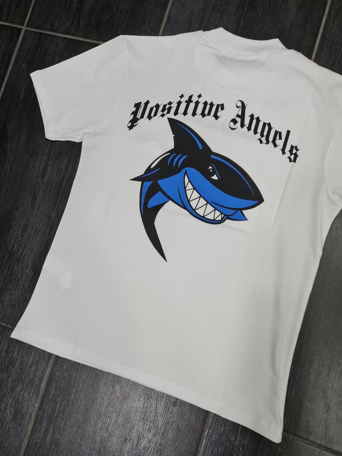 T-Shirt shark positive