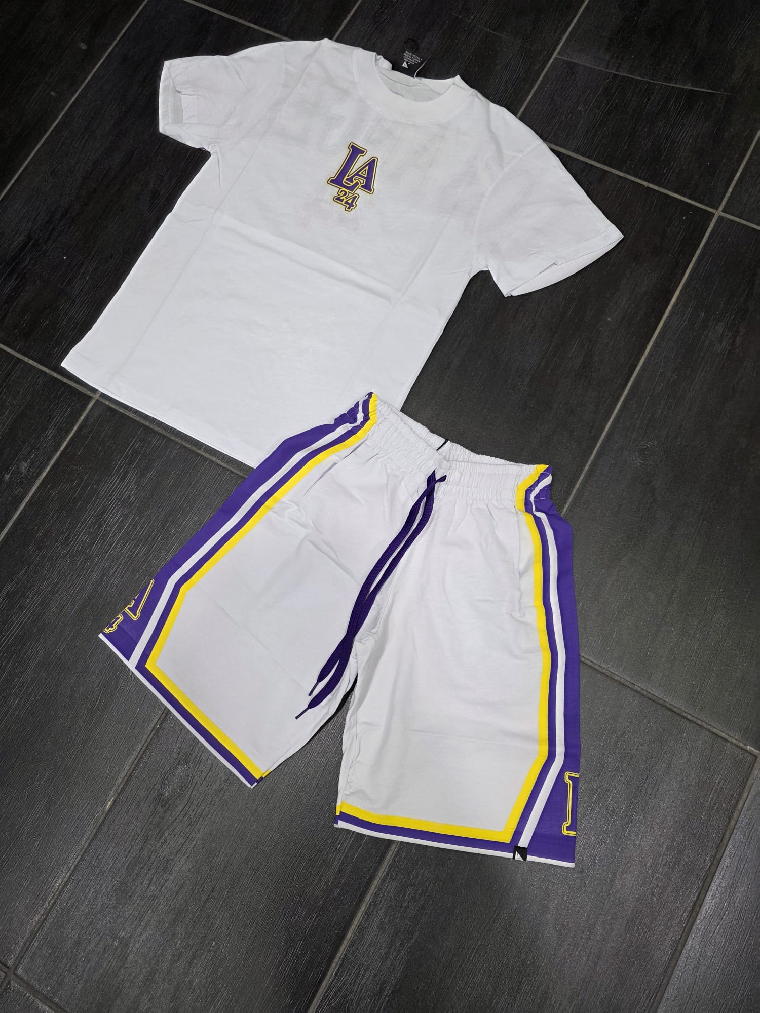 COMPLETO LAKERS