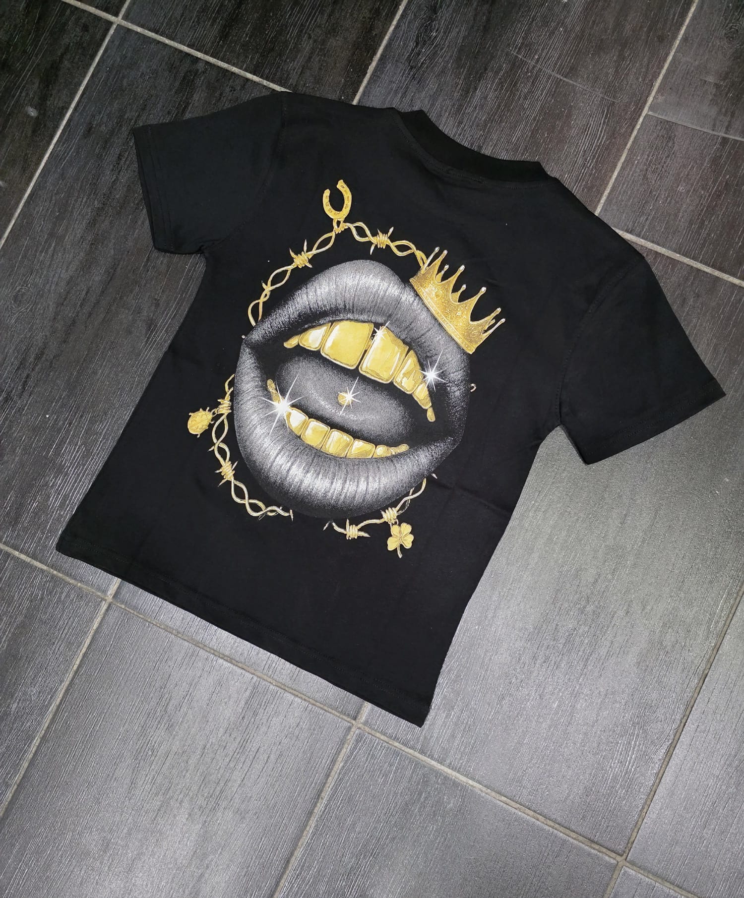 T-SHIRT MOD CORONA