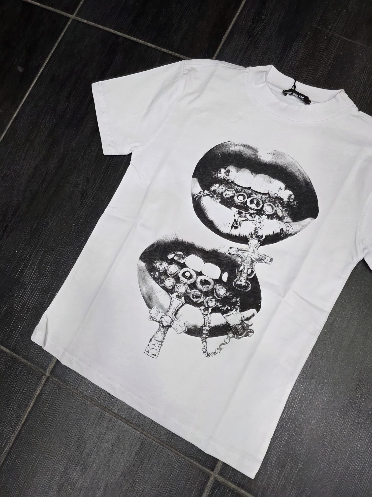 T-SHIRT MOD BOCCHE CROCI