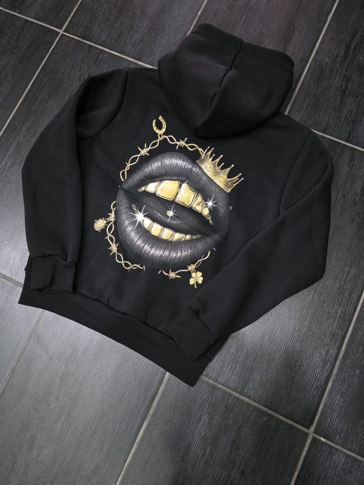 FELPA MOD BOCCA DENTATA G