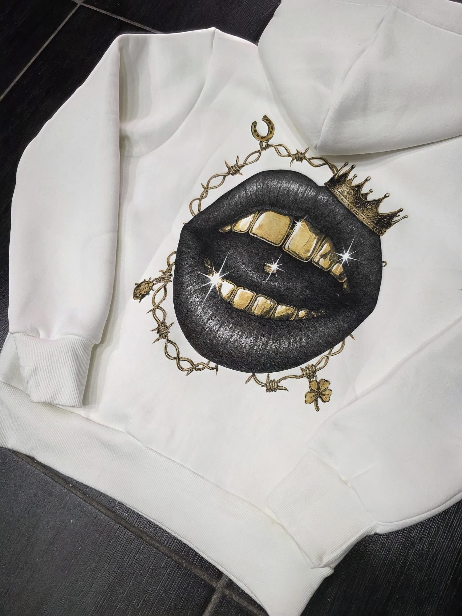 FELPA MOD BOCCA DENTATA G