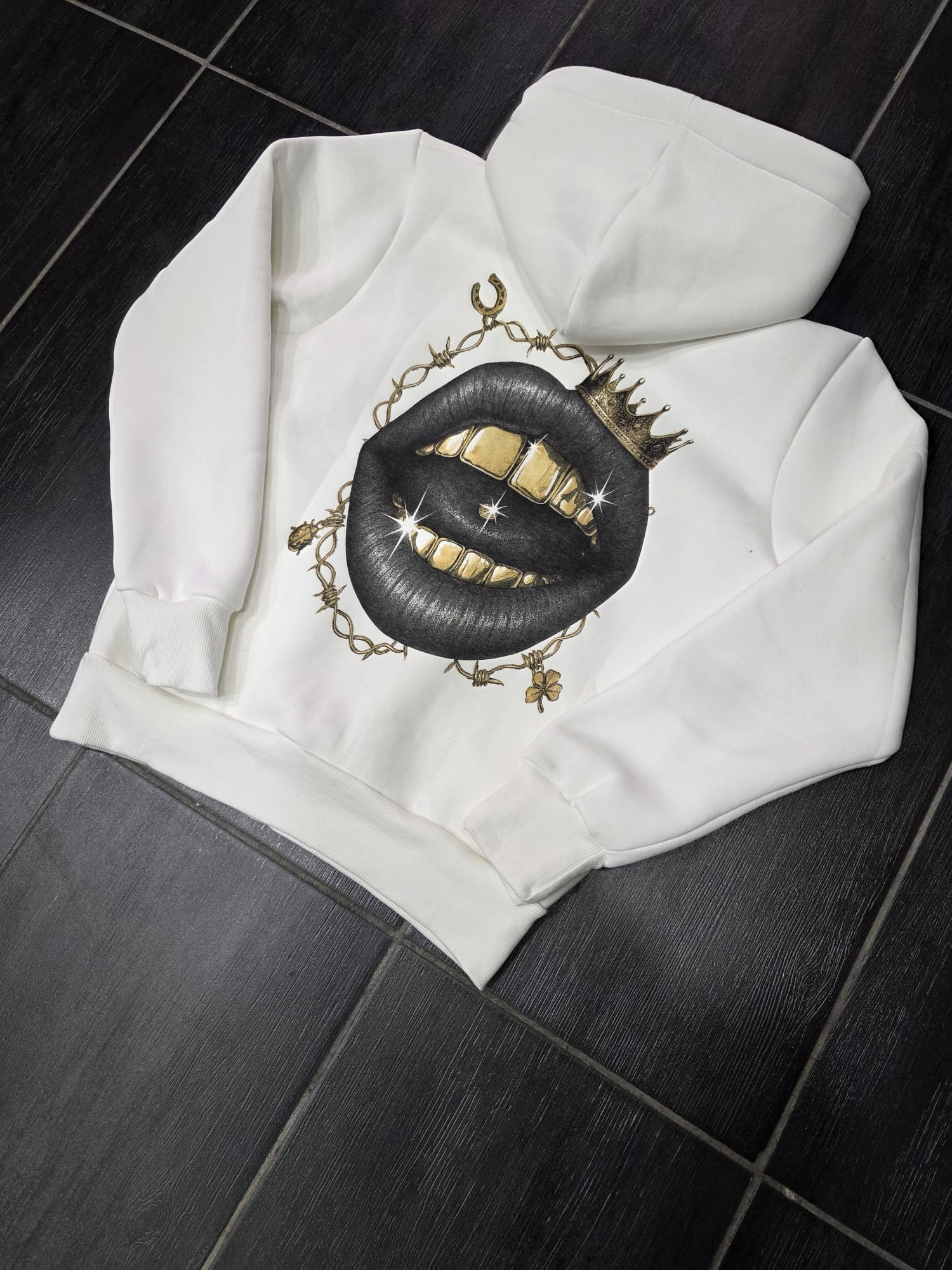 FELPA MOD BOCCA DENTATA G