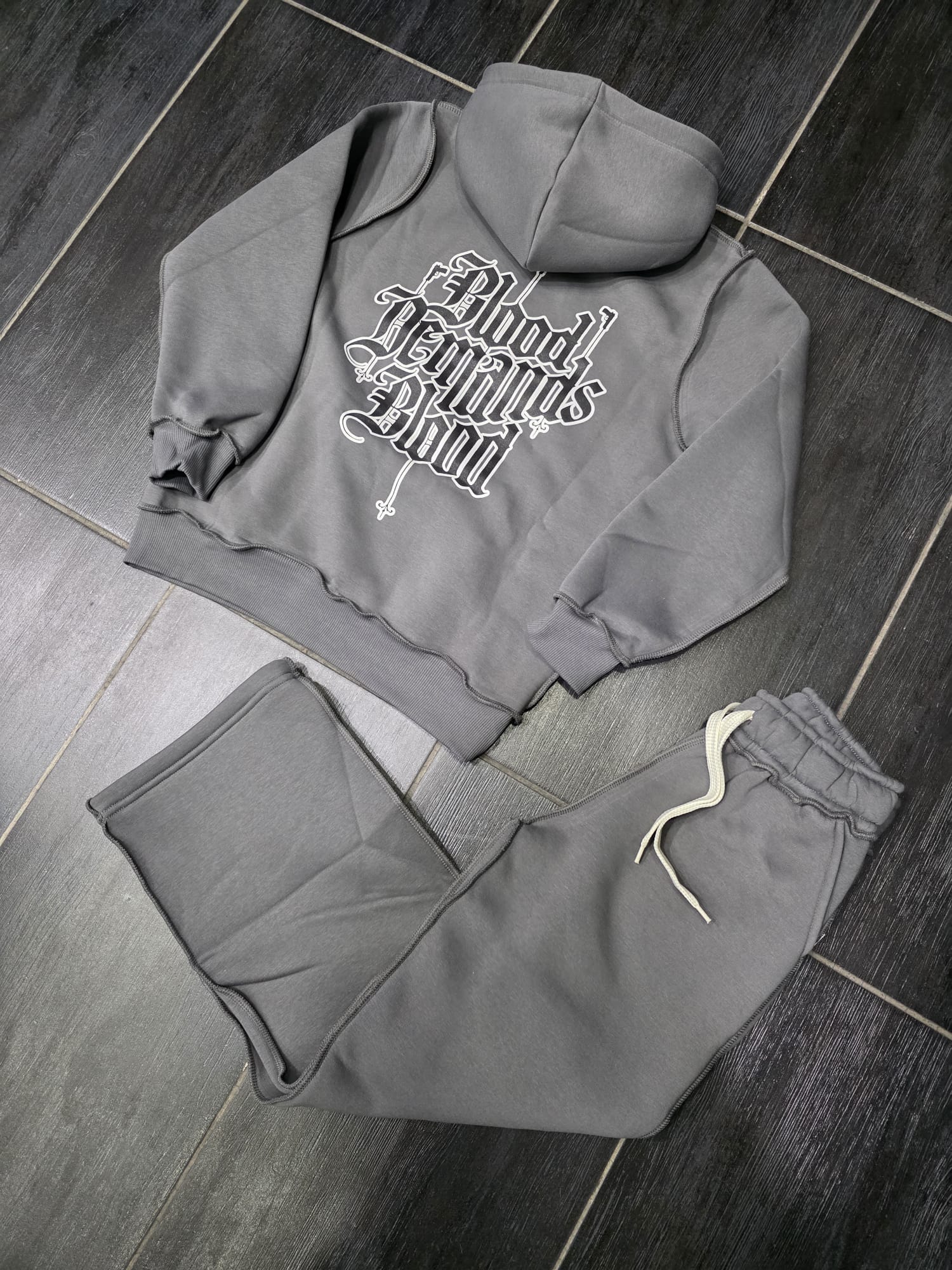 TUTA  BLOOD CIANOTIC