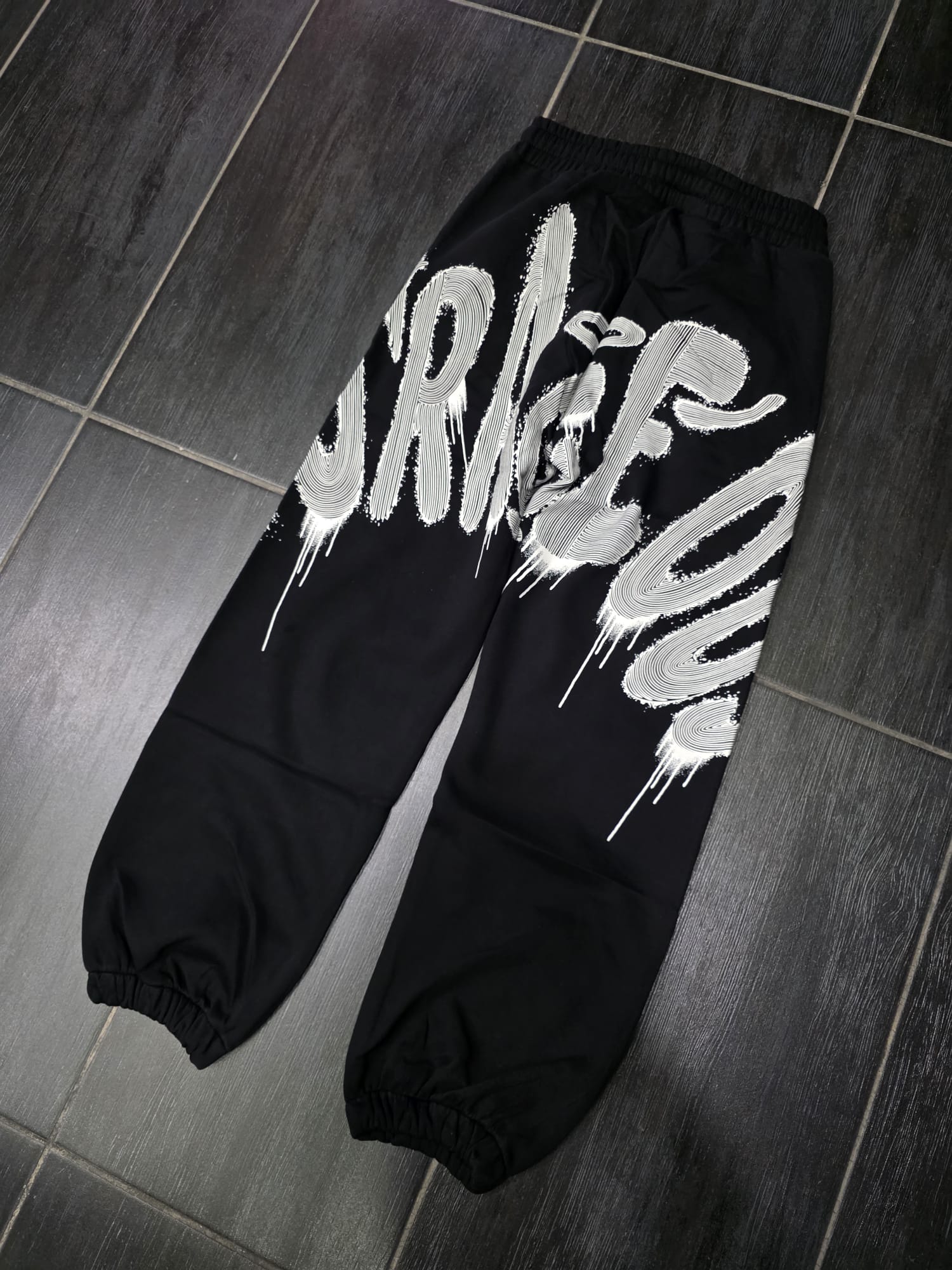 PANTATUTA MOD SPACE OUT