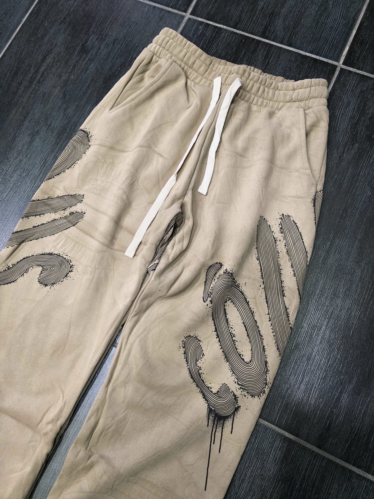 PANTATUTA MOD SPACE OUT