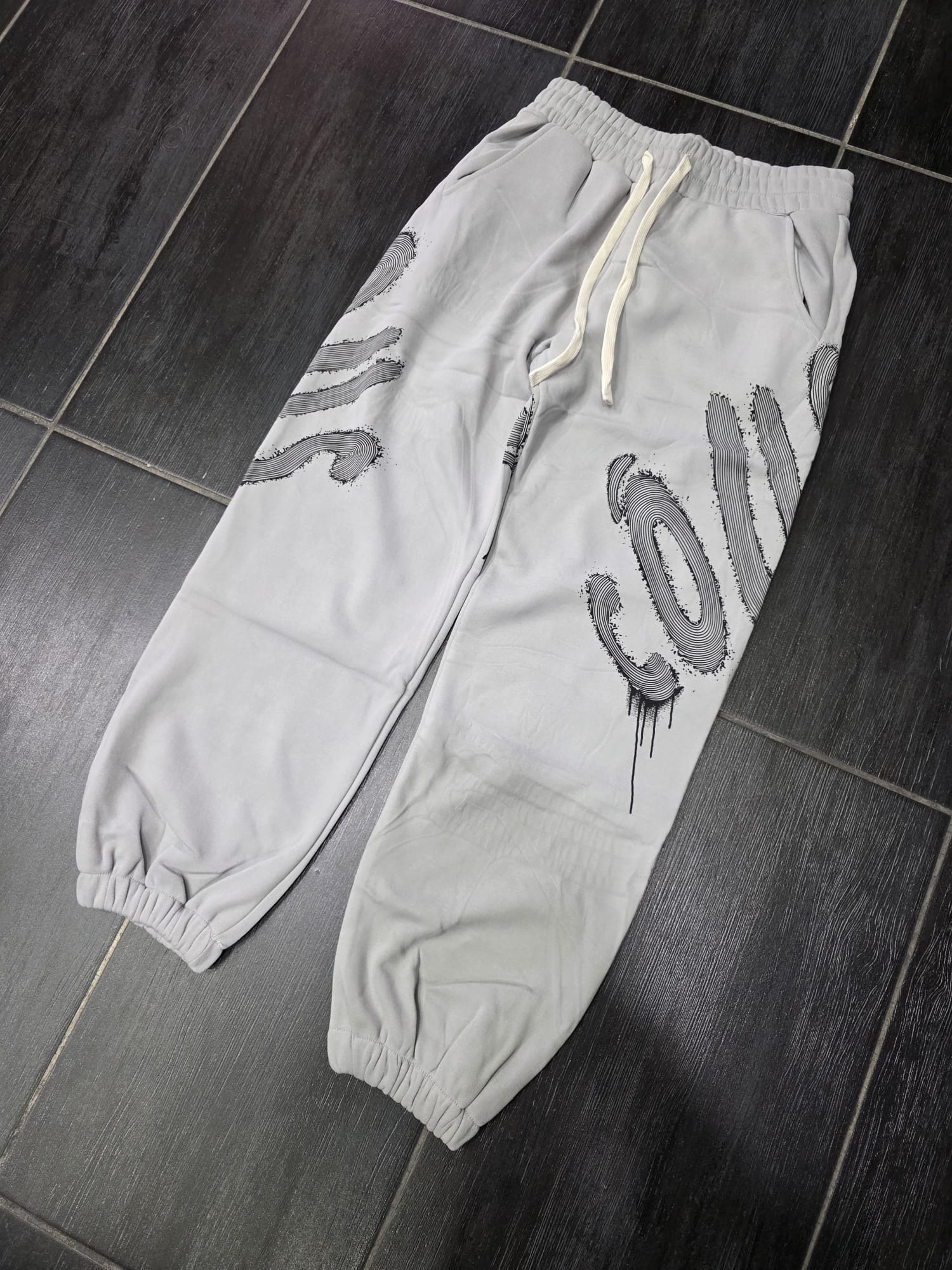 PANTATUTA MOD SPACE OUT