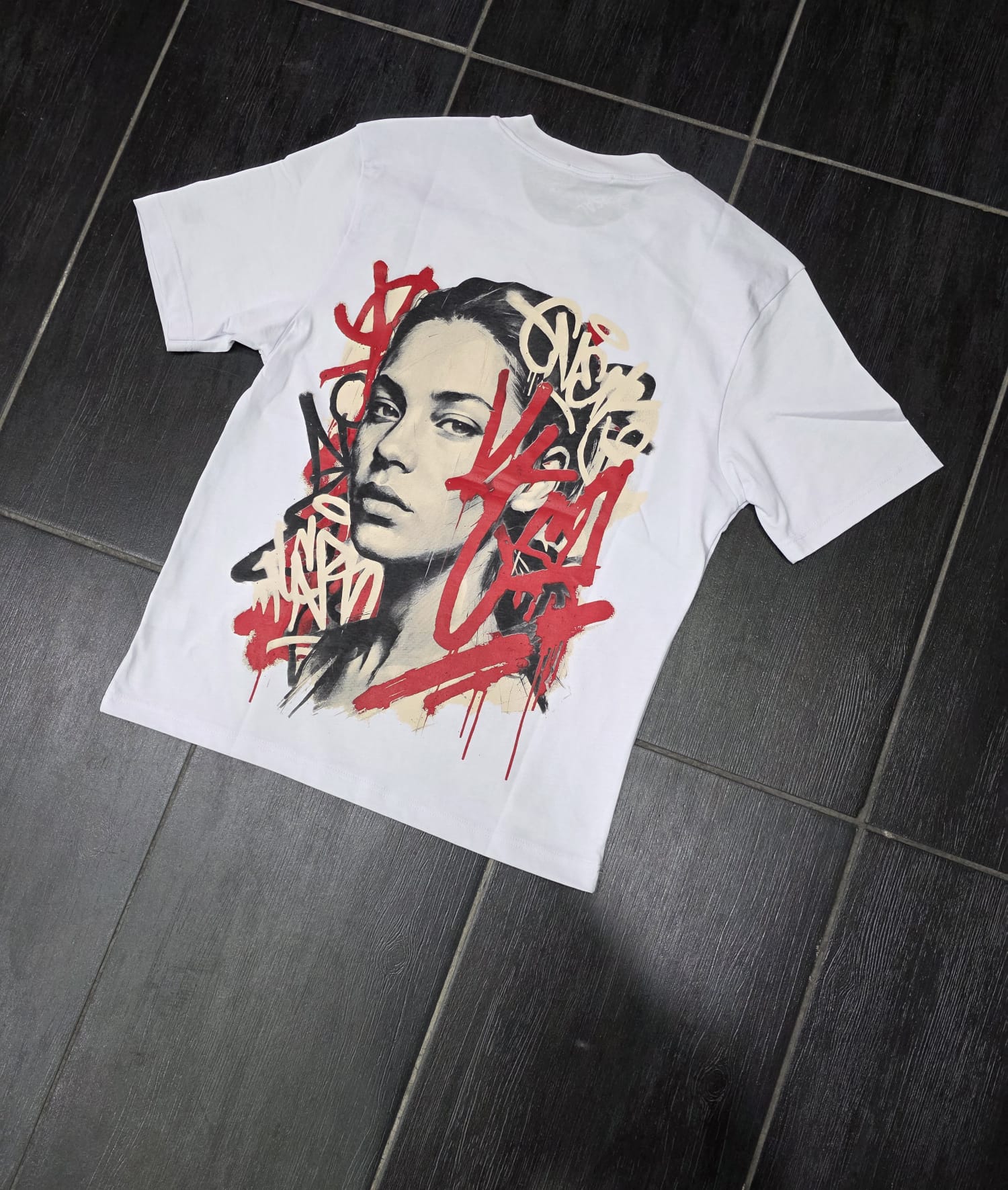 T-SHIRT MOD LA LADRA 222